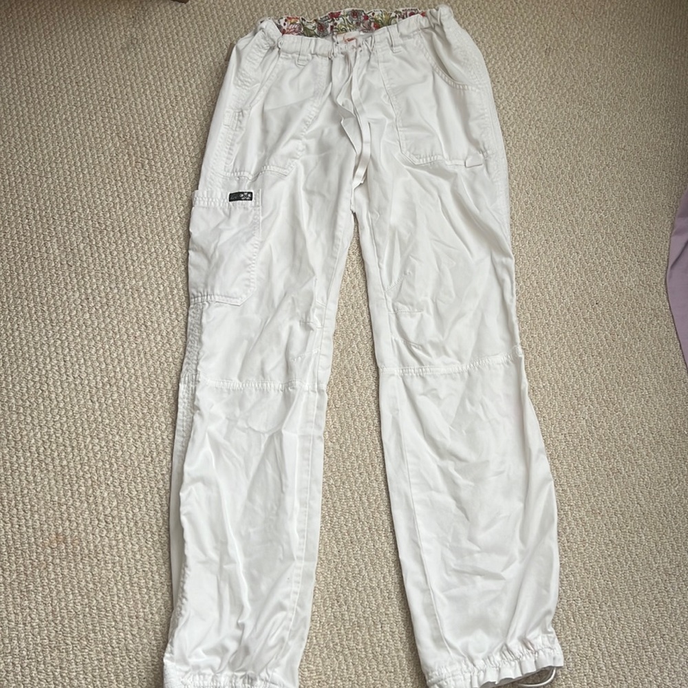 White koi scrub cargo pants, adjustable ankle band